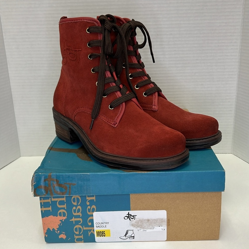 OTBT Country Saddle Red Suede Leather Lace-Up Ankle Boots Side Zip  Size 8.5